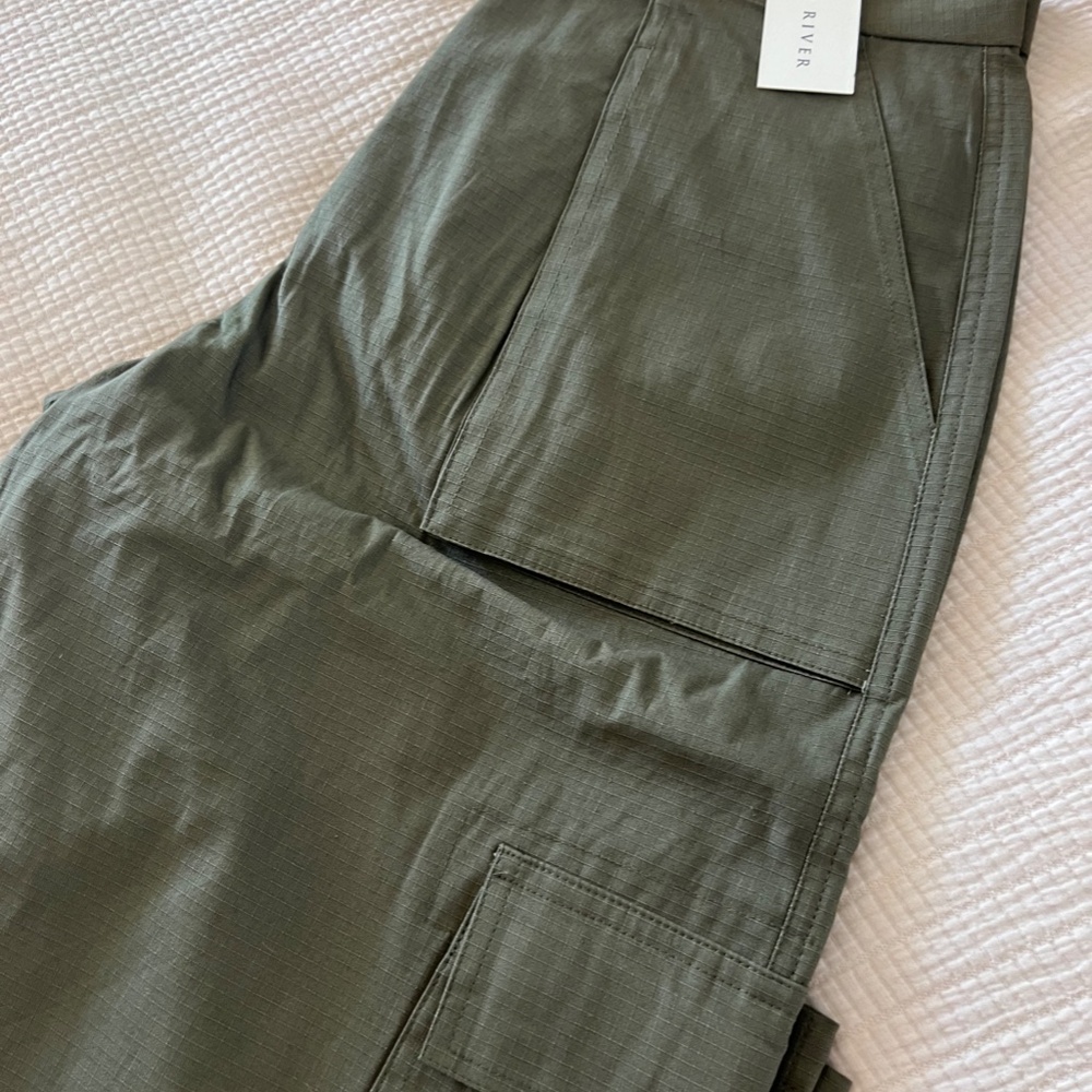 MOON RIVER Cotton Olive Cargo Pants - Picture 14 of 15